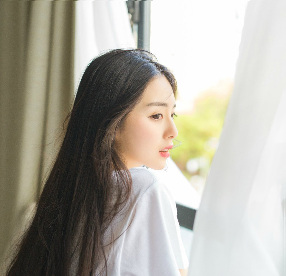 “不错，此人乃江东新任都督，以前一直是周瑜的副手，颇得周瑜信任，在军中威望也足够。”马良解释道。